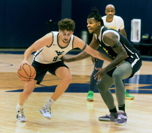 DeVries trying to piece together a starting five as Mountaineers embark on European trip